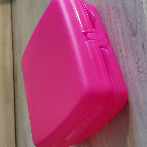 Tupperware Set - Picture 16 of 16